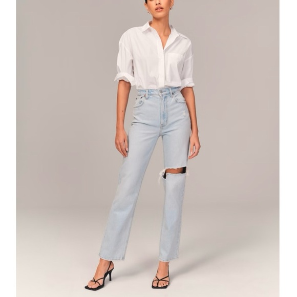 Abercrombie & Fitch 90s Straight Ultra High Rise Jean - Picture 1 of 9